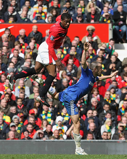 两个鲜明的 两个鲜明的