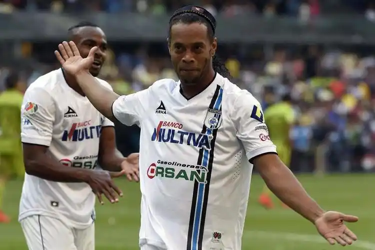 始终保持两 始终保持两